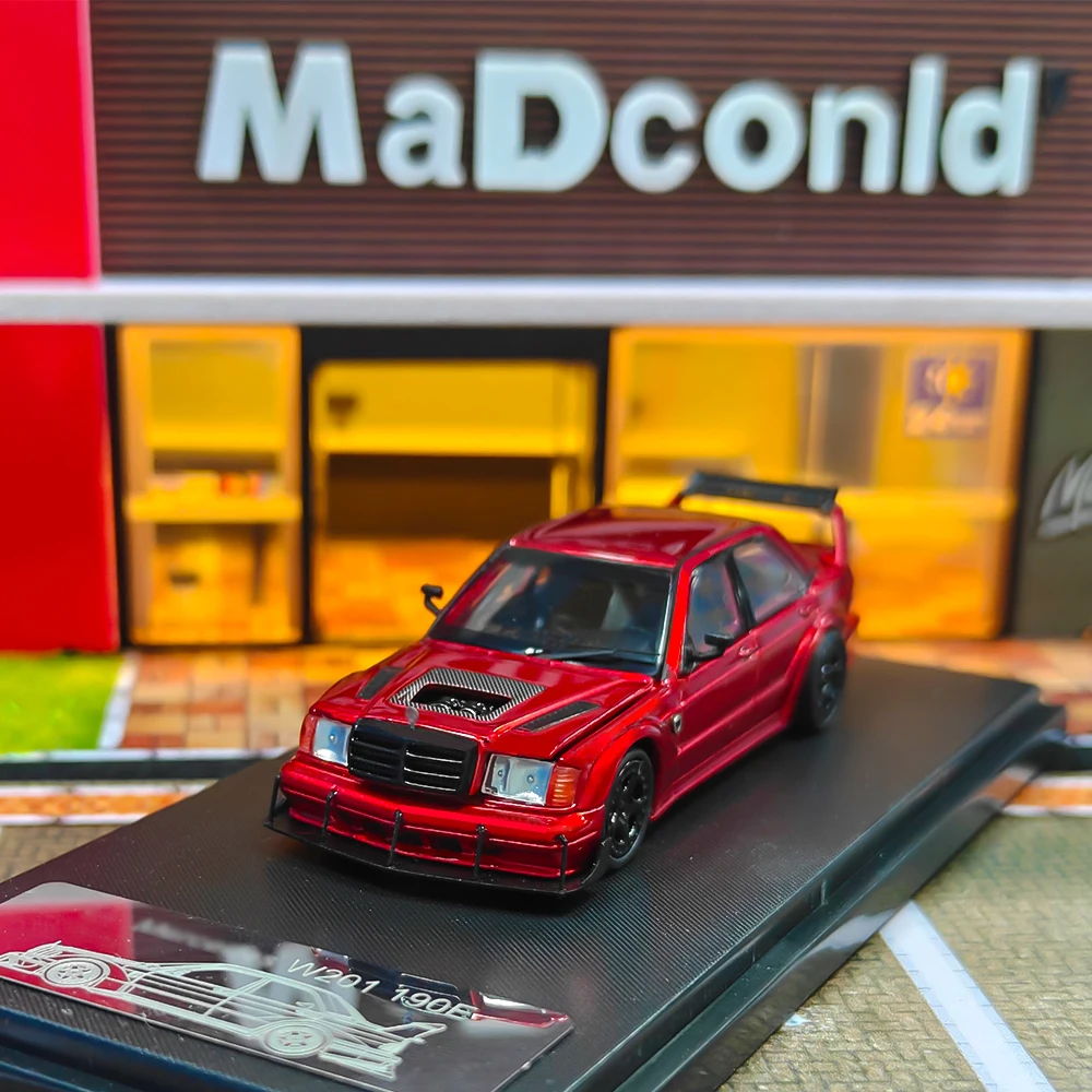 

Литая под давлением модель автомобиля RM 1:64 Red 190E W201 KS HWA Sports Sedan