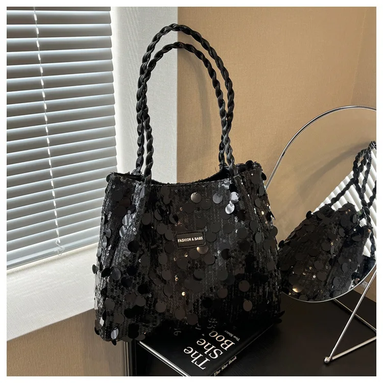 Trendy and Personalized Large Sequin Women's New Casual Large Capacity Stylish Design Armpit Shoulder Bag