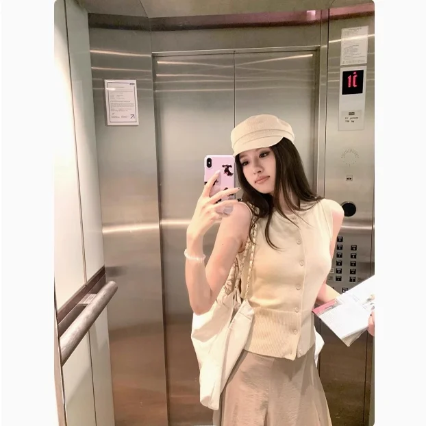 

High Quali Knitted Vest Women's Slim Fit Summer Svel Knitted Top Faionable Versatile Color Commute Sle