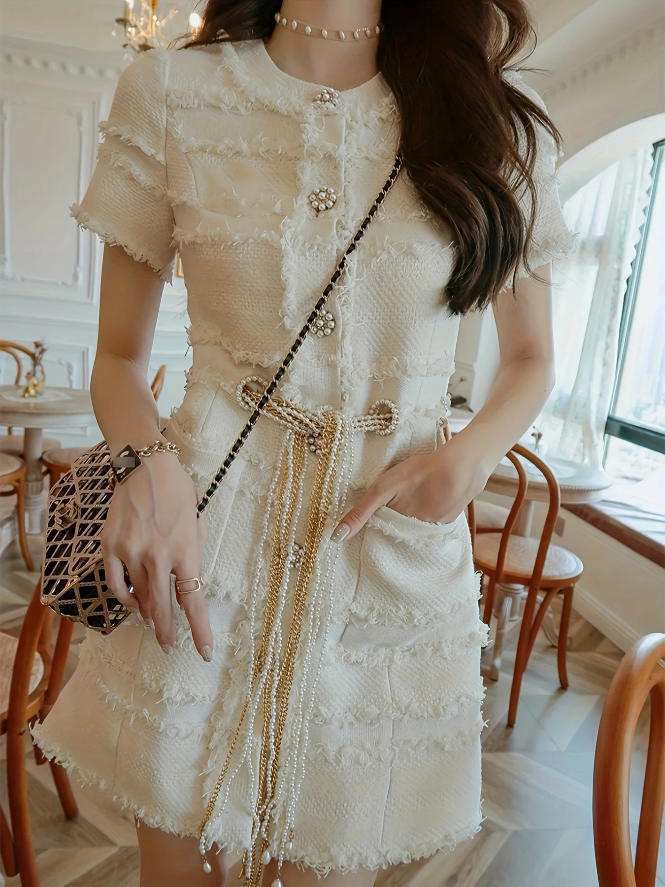 

Summer New Women White Tweed Dress Fringe Trim Rhinestone Buttons Chain Belt Waist Elegant Short Sleeve A-line Mini Dress250188