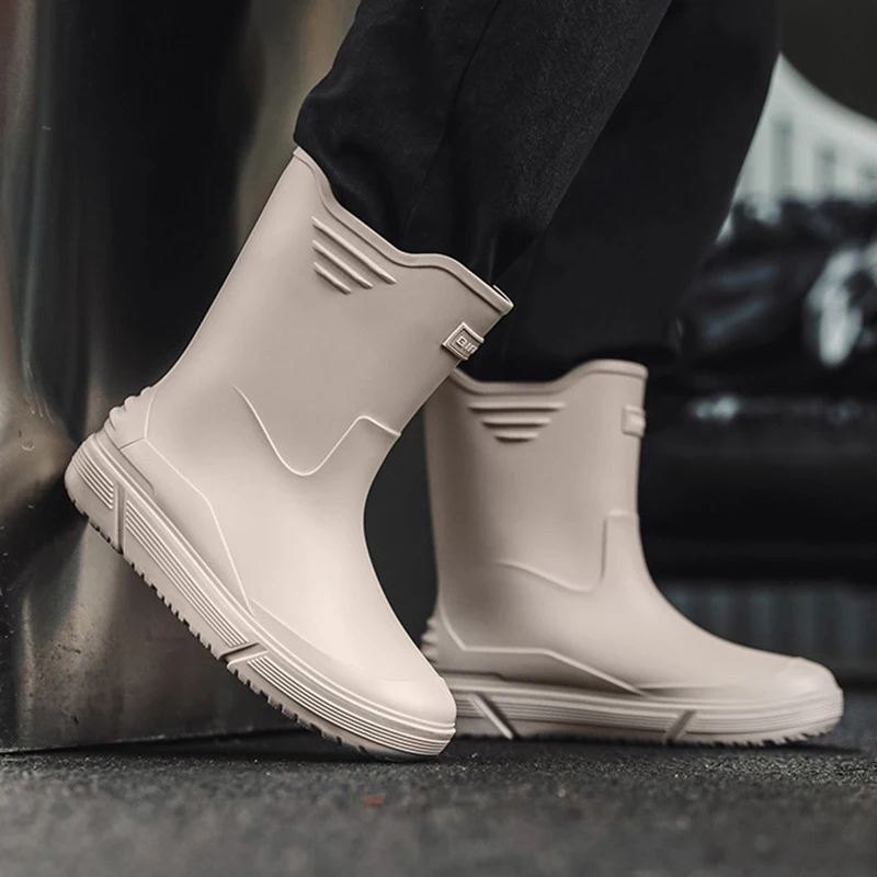 Botas de lluvia de terciopelo para hombre, botas de agua cálidas de tubo alto, antideslizantes, resistentes al desgaste, zapatos de goma para obras de construcción, nueva moda