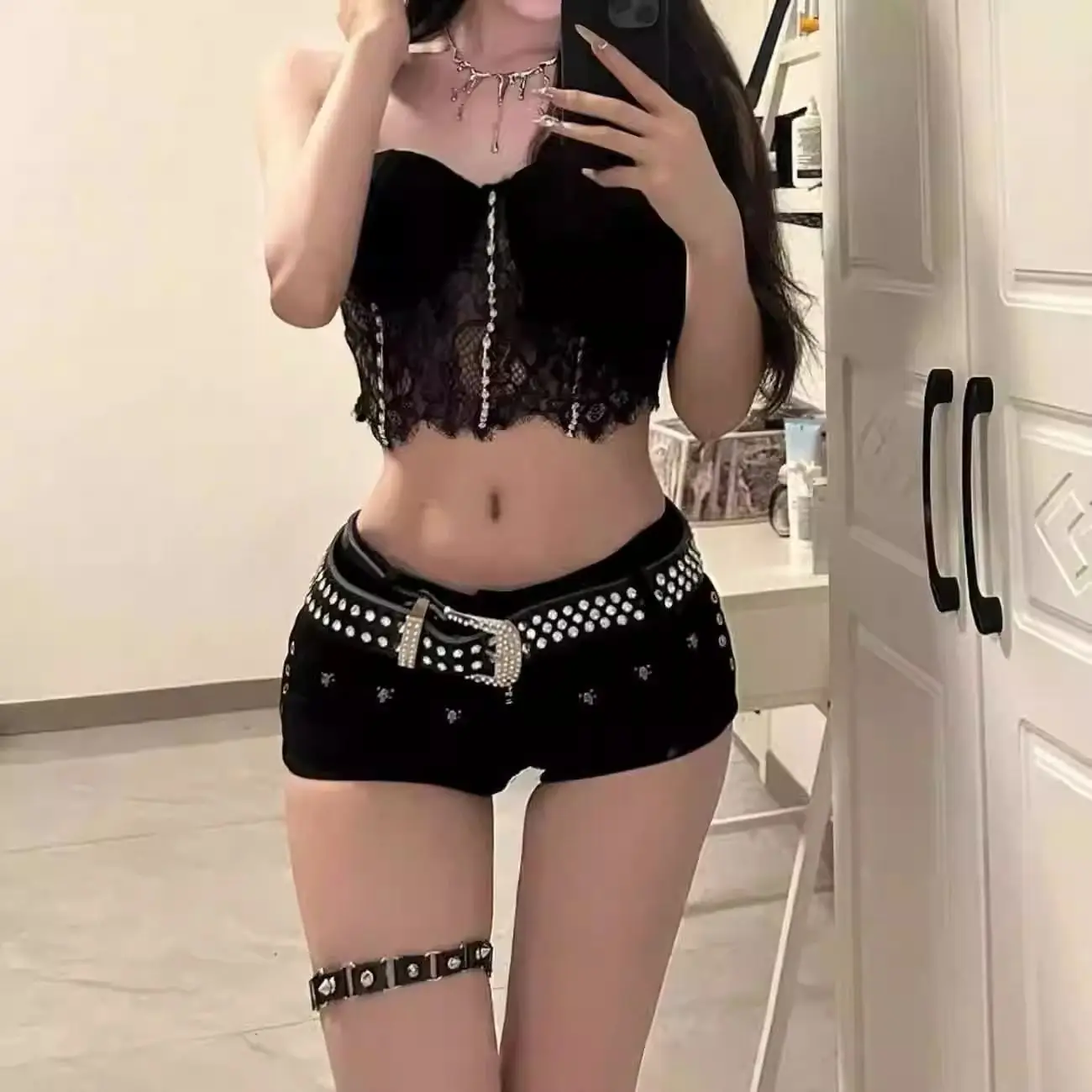 American Distressed Vintage Short Denim Jeans Rivet Y2k Grunge Streetwear Solid Patchwork Women Washed Sexy Retro Summer