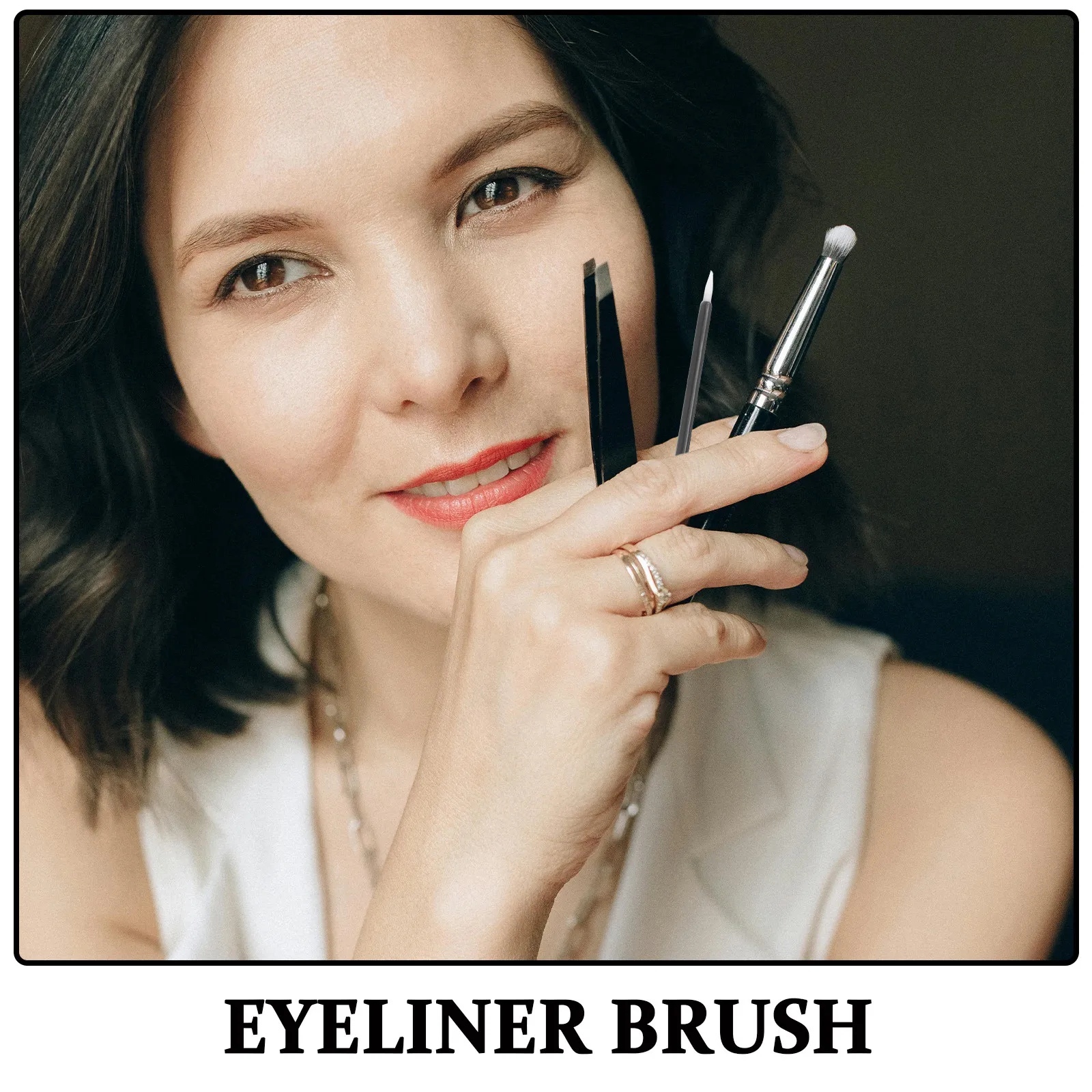 200Pcs Professional Fine Tip Eyeliner Brush with Protective Cap Portable Travel Friendly for Precise Lines Smudging Blending