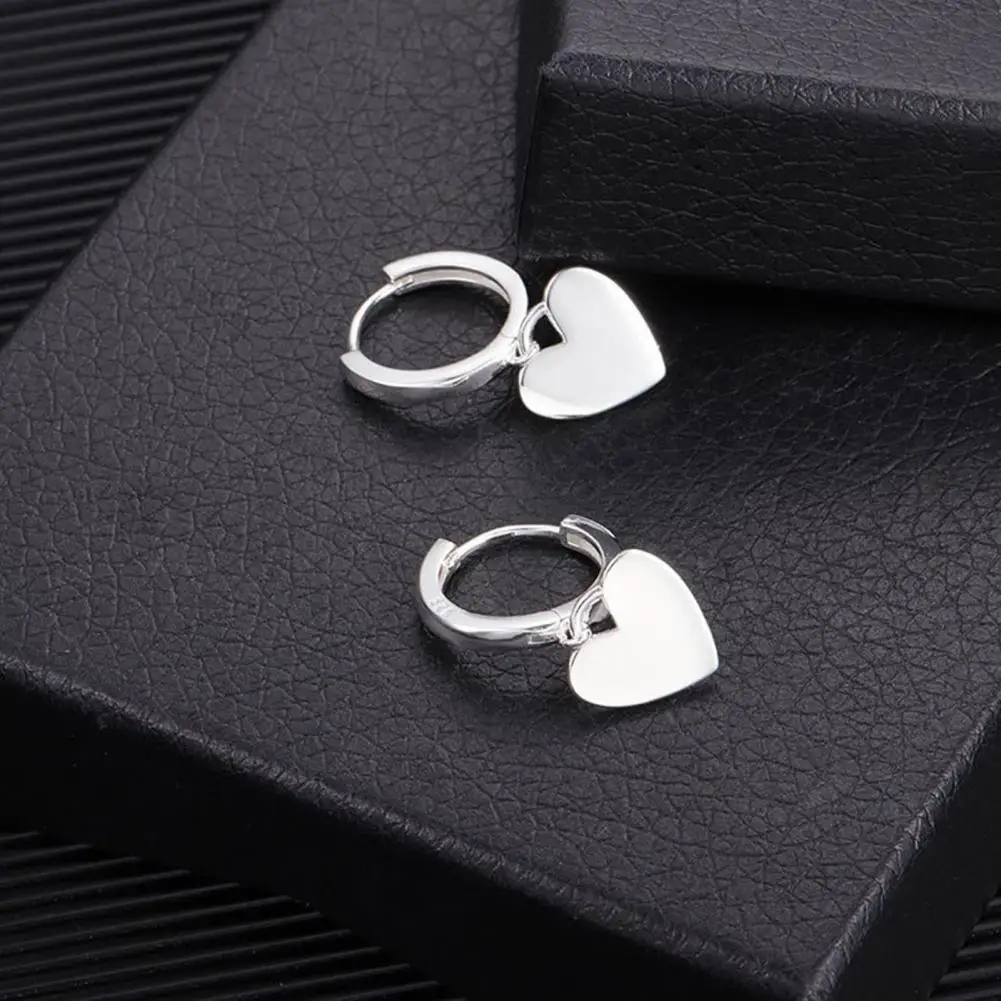 Heart-shaped Drop Earrings Elegant Heart Pendant Leverback Earrings for Women Polished Surface Drop Earrings for Dating Prom