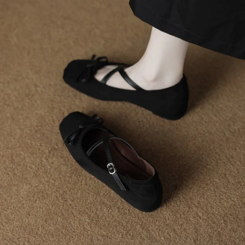 Women's Mary Jane Flats Criss-Cross Strap Ballet Flats Bowknot Square Toe Dress Shoes Vintage Casual Walking Shoes for Ladies view 3