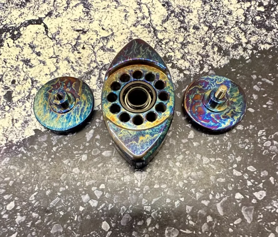 Jouet de décompression Fidget Spinner Storm en titane EDC d'occasion