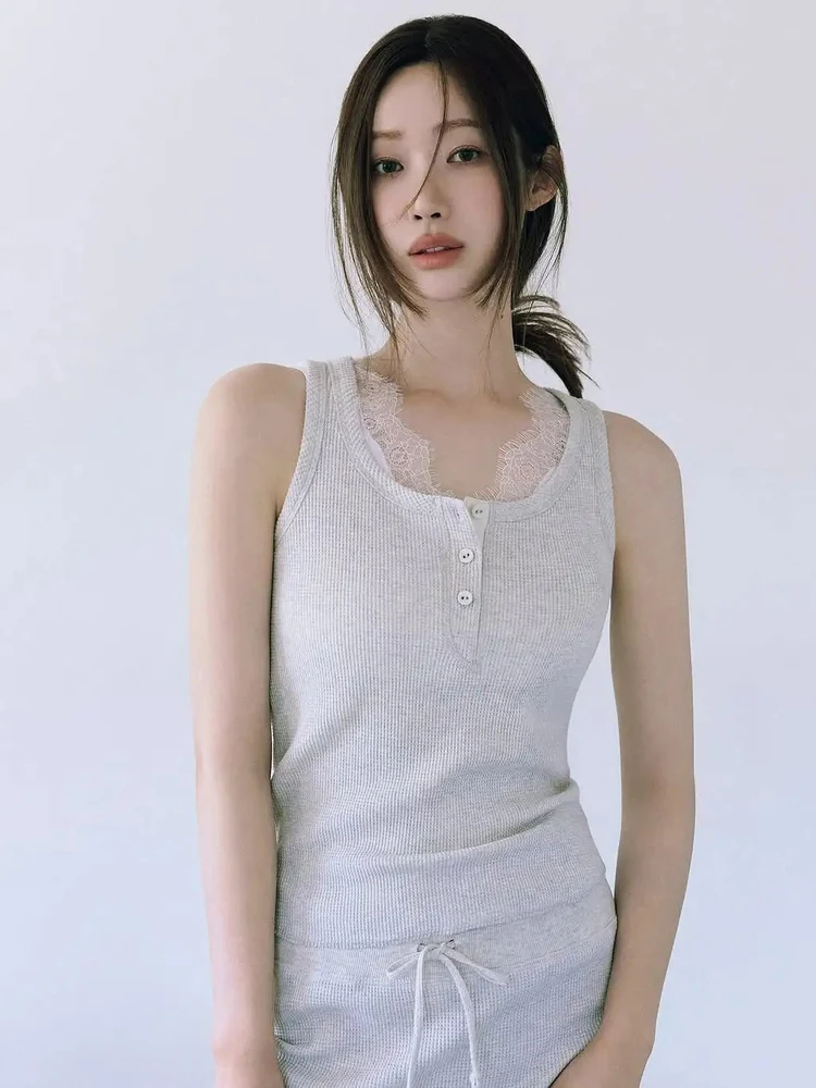 الدانتيل المرقعة محبوك سترة المرأة زر سليم صالح Svel أعلى الملابس الداخلية والخارجية صيف 2025 لا ماركة #2