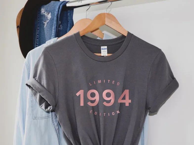 เสื้อของขวัญวันเกิด30th 1994ของขวัญจำนวนจำกัดสำหรับเขาและเสื้อยืดแขนสั้น100% สตรีทแวร์ผ้าฝ้ายสไตล์ฮาราจูกุโกธ