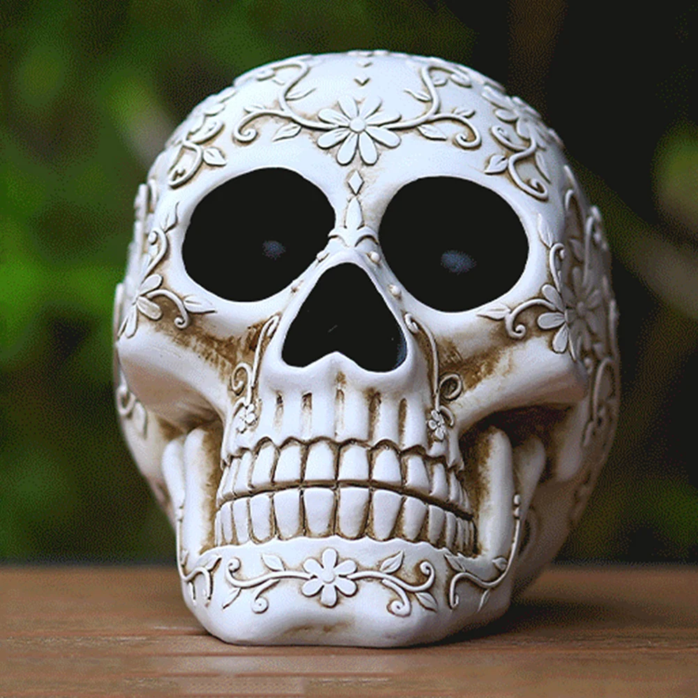 3D Skull Home Decor Spookys Skull Figurine  Party Props For Haunted House Decor