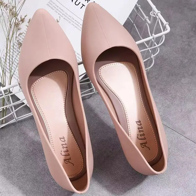 Scarpe da pioggia con zeppa a punta nuova estate da donna suola morbida antiscivolo scarpe da lavoro Slip-On poco profonde impermeabili scarpe Nude