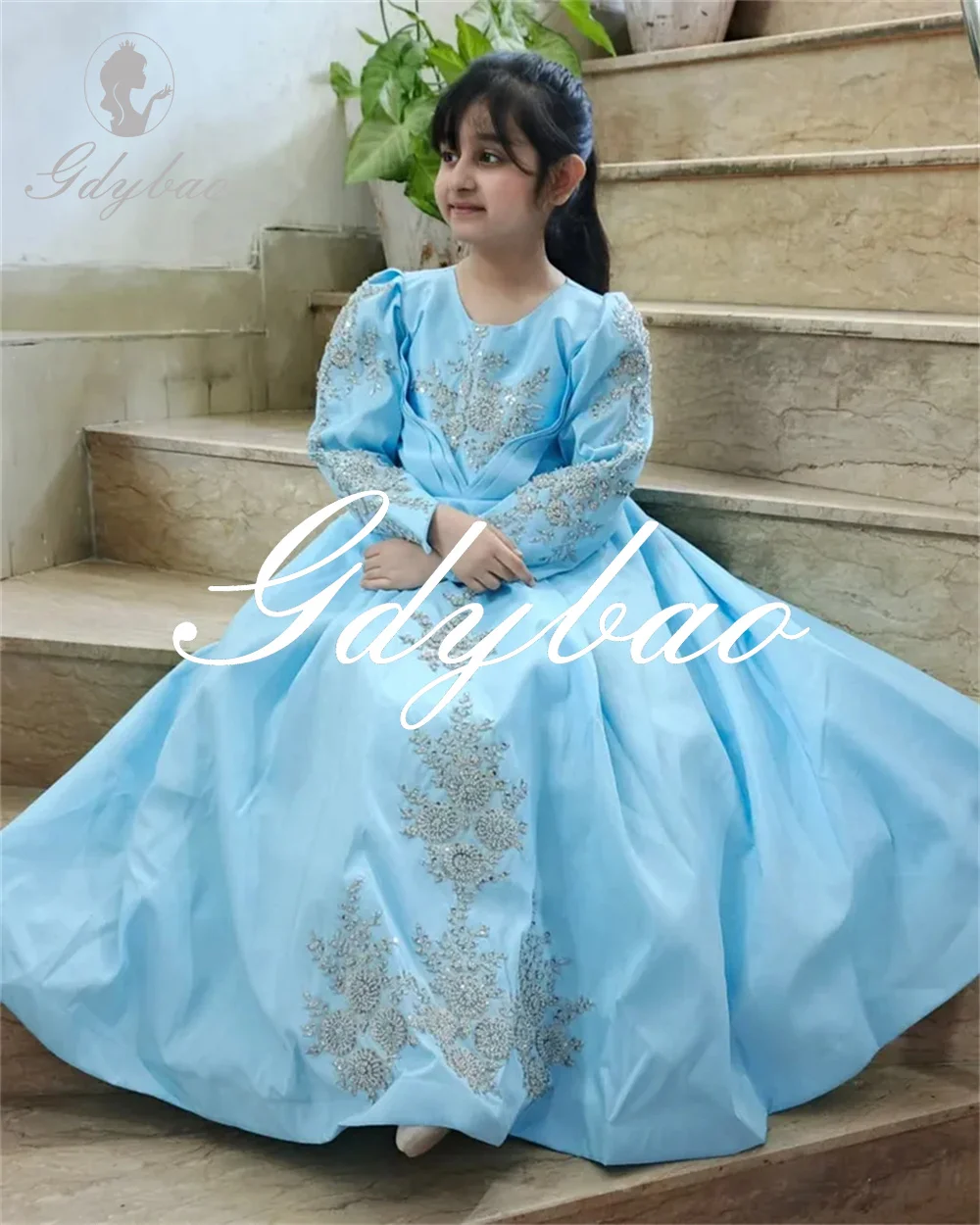 

Classic Applique O Neck Long Sleeve Princess Flower Girl Dress Floor Length Elegant Formal First Communion Dress Customized