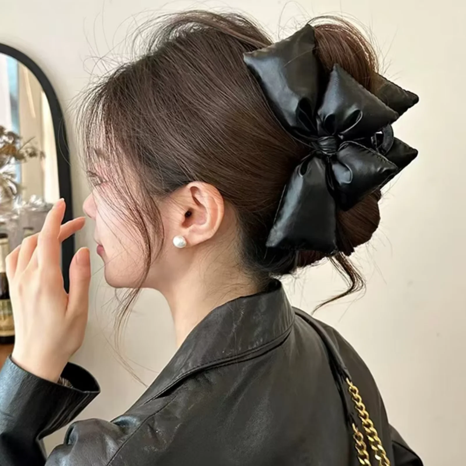 

1 Pcs Black Leather Cotton Stuffing Bow Claw Clip,Large Jaw Clips for Thick Hair,No-slip Fashion Winter Hair Accessory for Girls