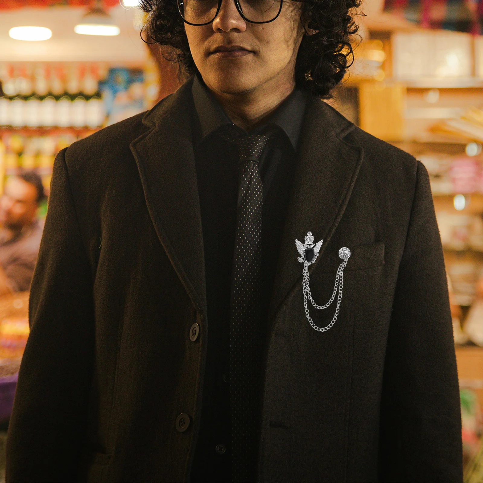 

6Pcs Retro Sweater Clip Vintage Crown Dragon Rhinestone Cardigan Clips Suit Collar Pin Decorative Clothing Closure Fastener