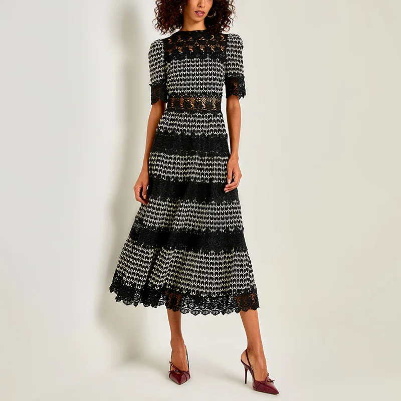 

Elegant and Stylish Stand Collar Solid Color Long Dress2025New Lace Embroidery Design Waist-Cinching Long Dress Women