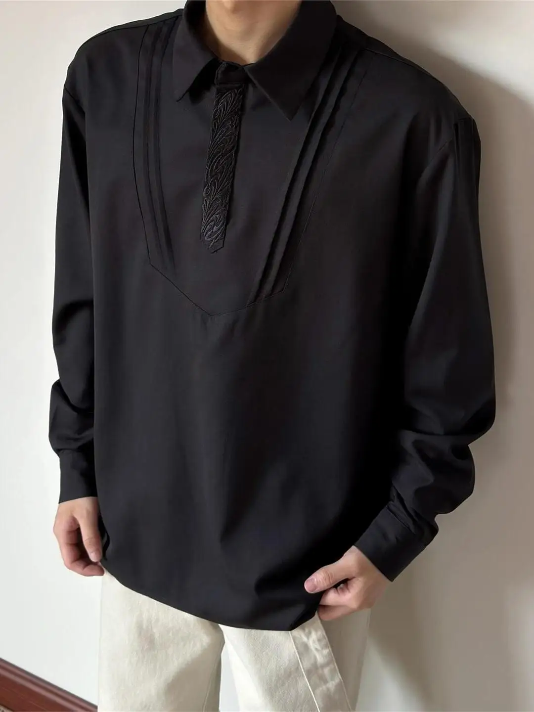 

Retro American Embroidered Long Sve irt Loose Casual Sle Collared Outerwear for Men And Women Spring Autumn Season