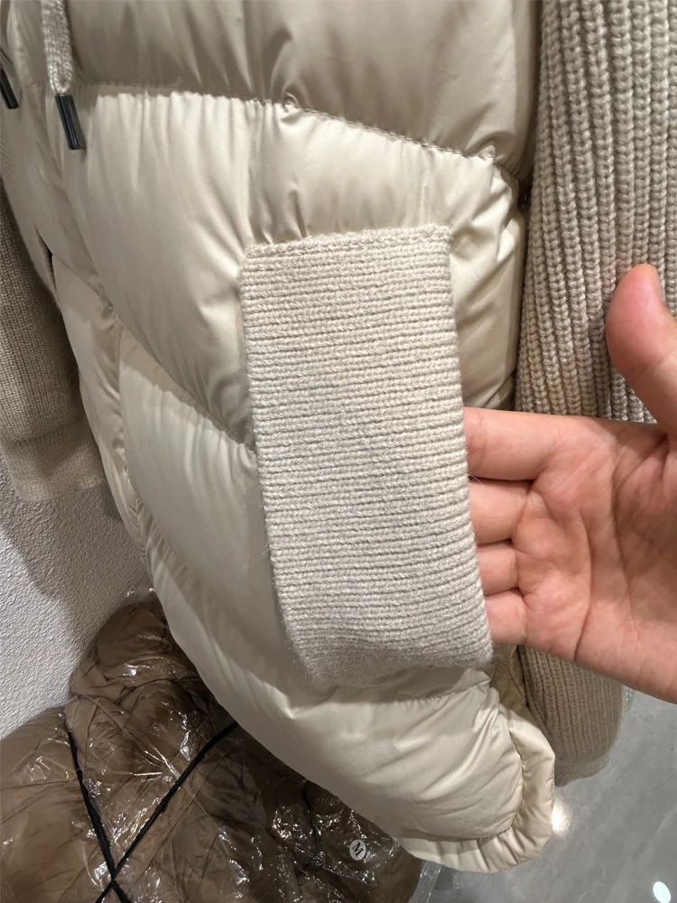 Ceco Corto ro de Punto con Capucha y Diseño de Patchwork para Otoño-Invierno 2025, Chaqueta de Plumas de Ganso Blanco,...