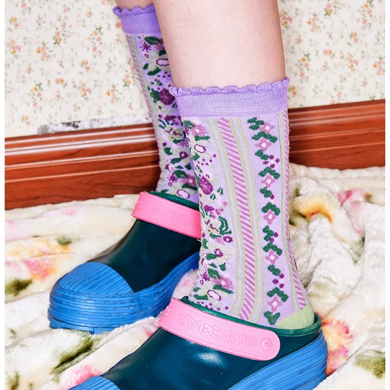 2025 Autumn New Purple Striped Floral Women's Mid-Calf Socks Retro Design Sweet Flower Jacquard Versatile Girls' Hosiery Ladies