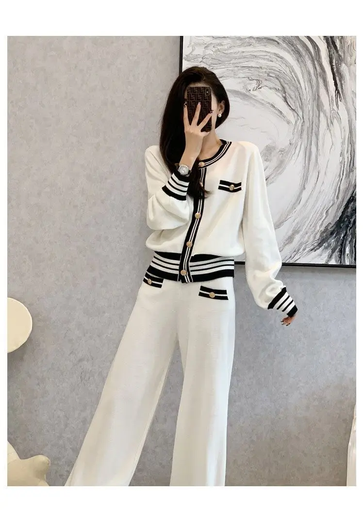 Two Piece Set Autumn Winter New Fashion Knit Long Sleeve Sweater Leisure Single Breasted Suit for Women Tracksuit Clothes T41