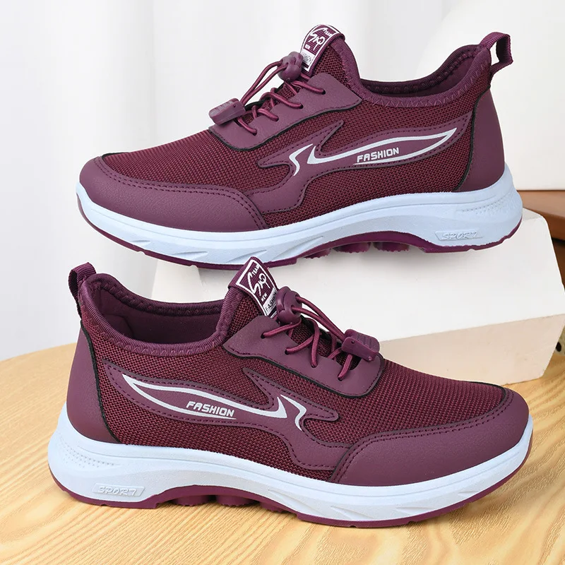 

2025 Spring New Soft Soled Lightweight Walking Shoes for Middle Aged and Elderly Mother Breathable and Casual Women Single Shoes