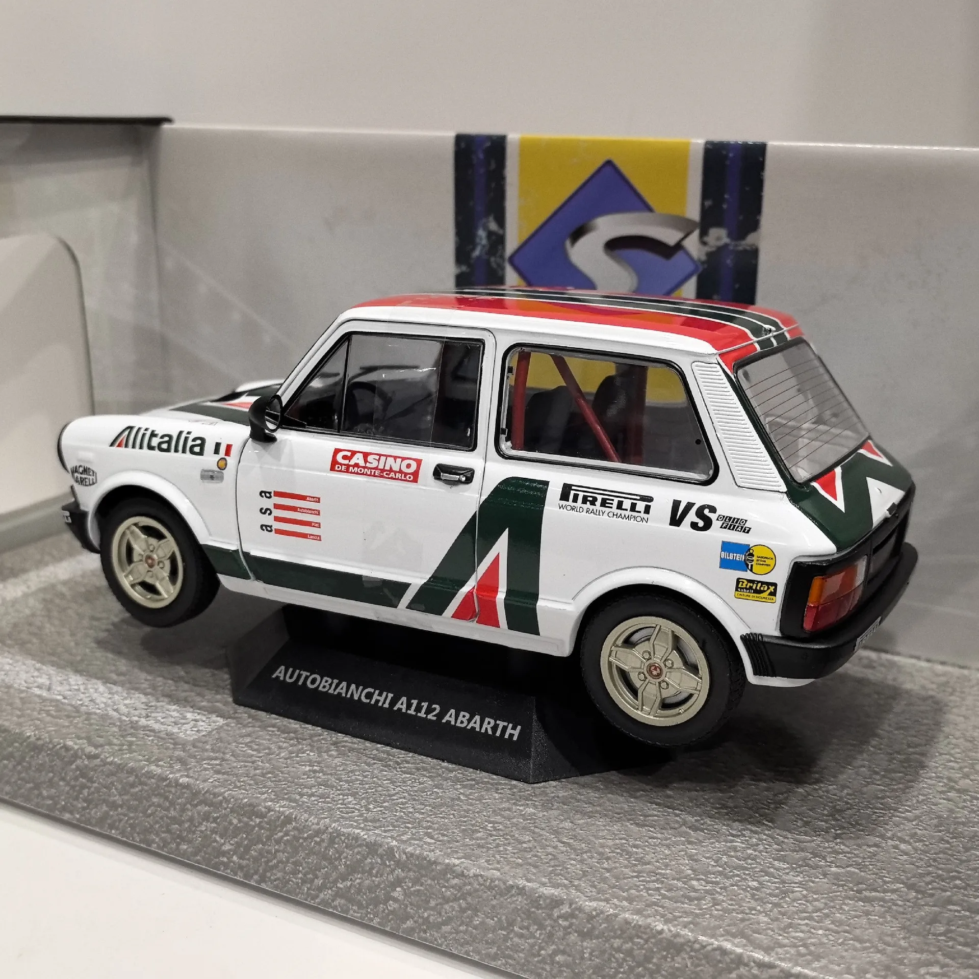 دييكاست سوليدو 1/18 مقياس AUTOBIANCHI A112 1980 سبيكة سيارة نموذج تحصيل لعبة هدية تذكارية عرض حلية