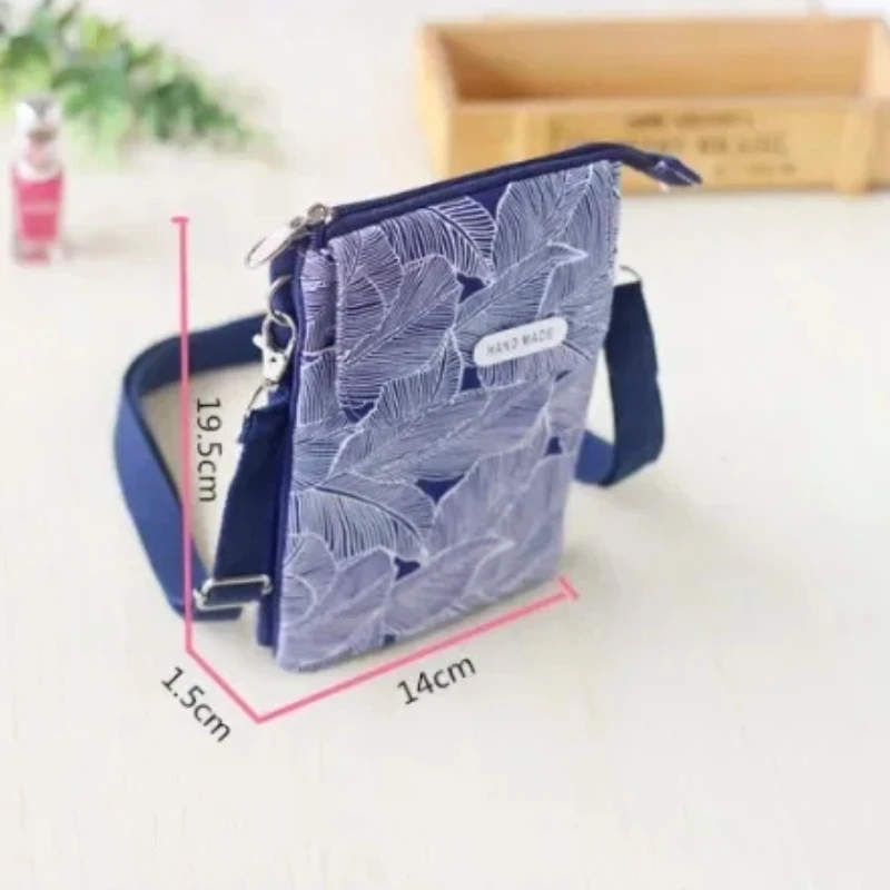 Women 5‑Layer Fabric Crossbody Phone Bag Pastoral Leaf Print Large Screen Friendly Daily Messenger Purse