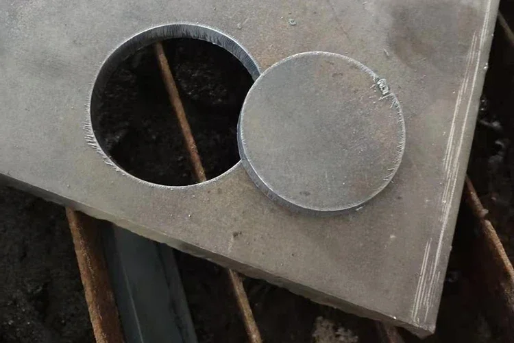 Rbqlty Gantry Typ CNC Gas Metall Plasmaschneidemaschine