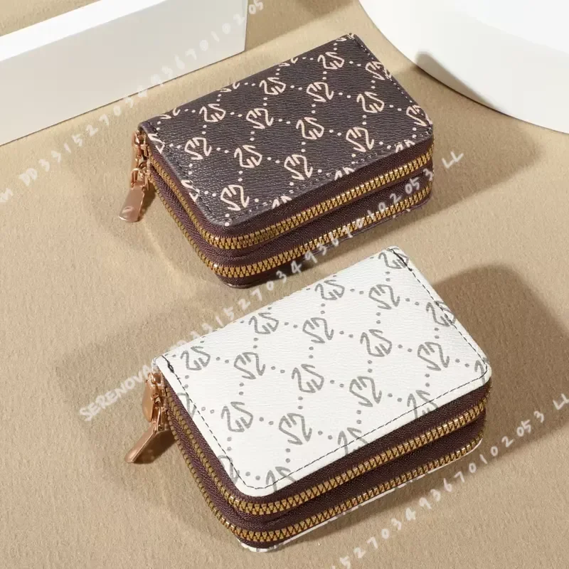 Chic Vintage Zippered Card Holder Wallet for Women Secure Multi-Card Slots Fashionable Faux Leather with Coin Purse Luxurious