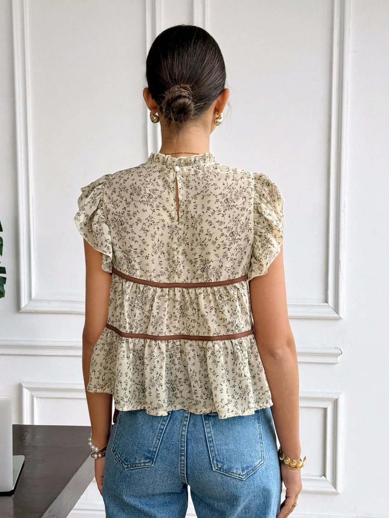 

Women's Floral Ruffle Collar Cap Sleeve Tie Waist Peplum Blouse