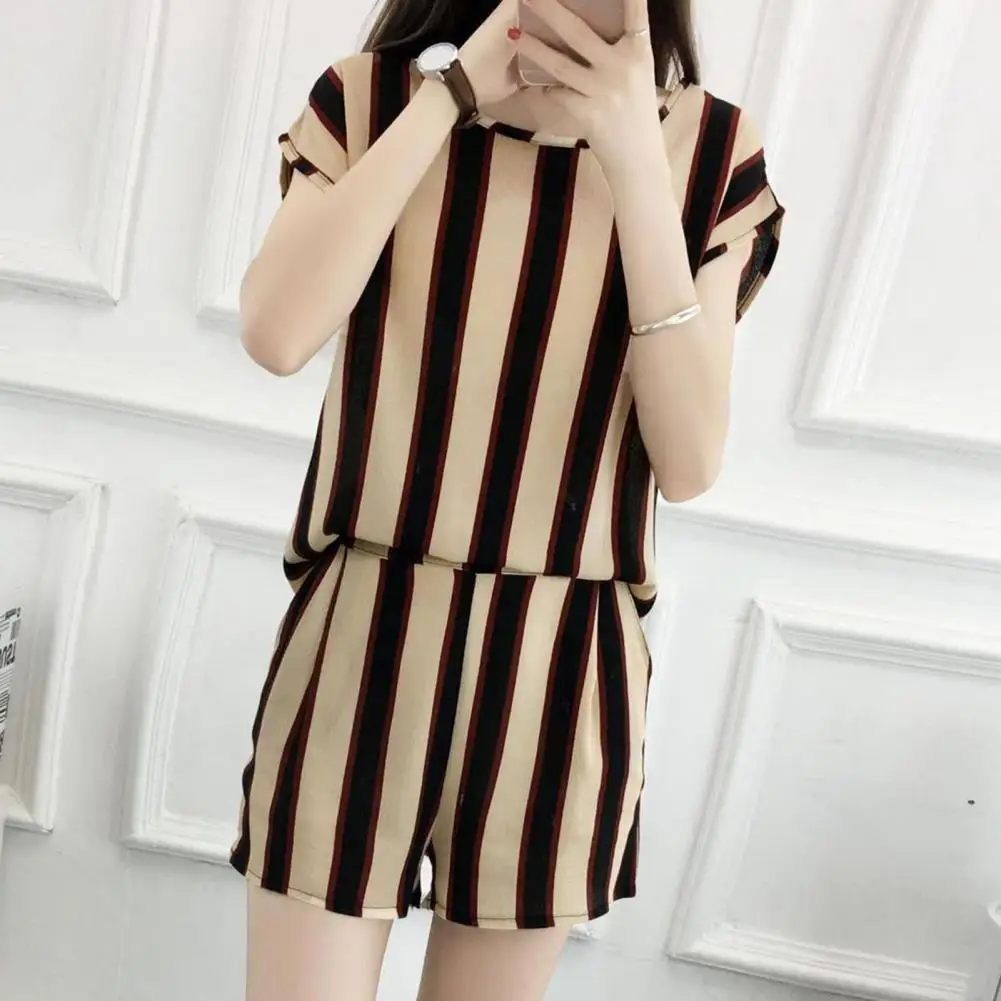 

4XL 2Pcs Summer Women Tops Shorts Set Stripe Print Short Sleeves O-Neck T-shirt Wide Leg Shorts Suit ensemble femme 2 pièces été