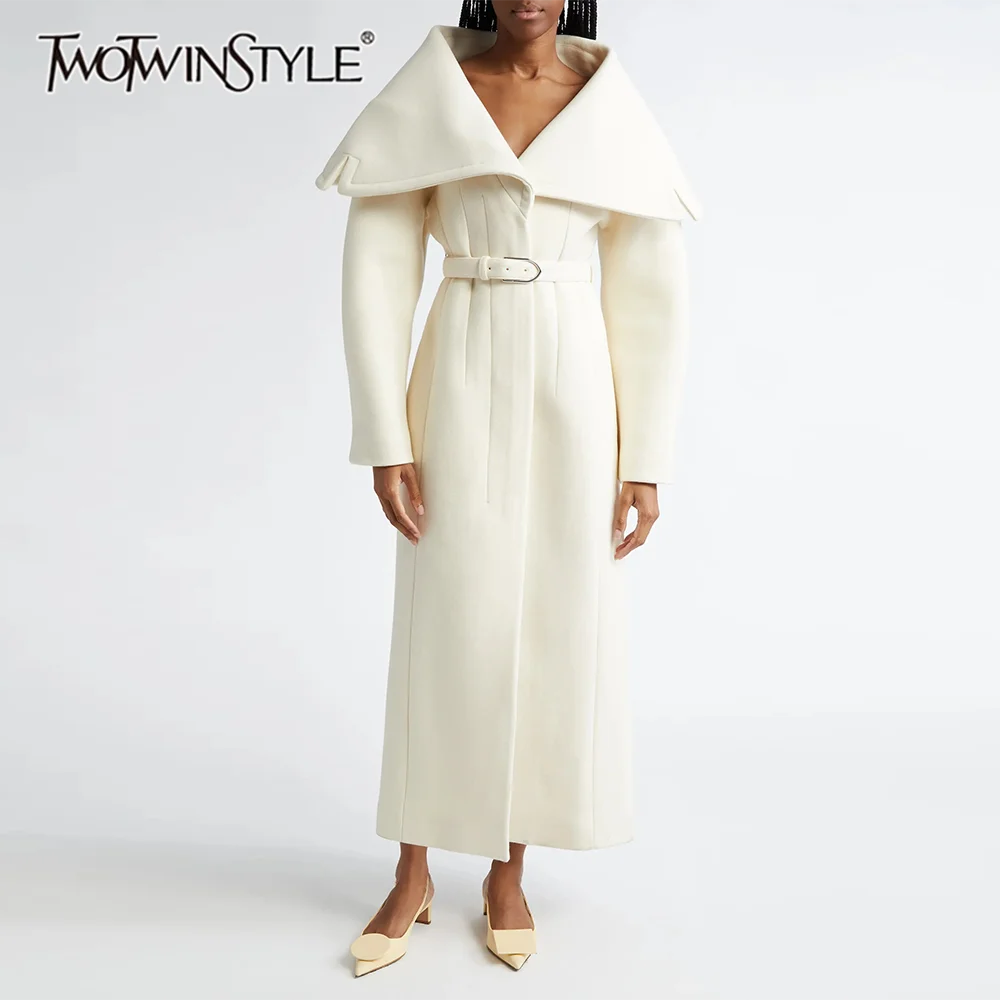 

TWOTWINSTYLE Бежевая минималистичная куртка со сращенными поясами, женская свободная куртка с лацканами и длинными рукавами, элитные женские куртки, осенняя мода, новинка