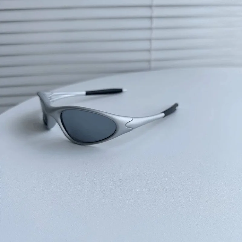Heavy Industry Metal Punk Wind Small Frame Sunglasses Men's and Women's Cycling UV Protection Sunglasses Sports Sunscreen