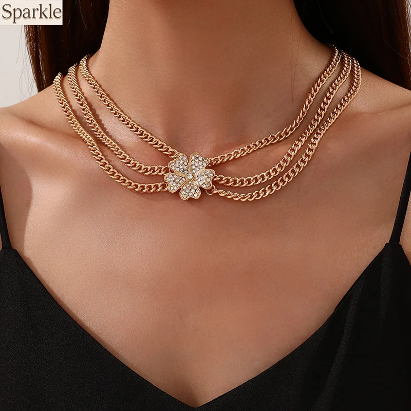 

Fashion Fresh Pastoral Style Multi-layered Necklace for Women Featuring Creative Petal-Embellished Four-Leaf Clover Flower Gift