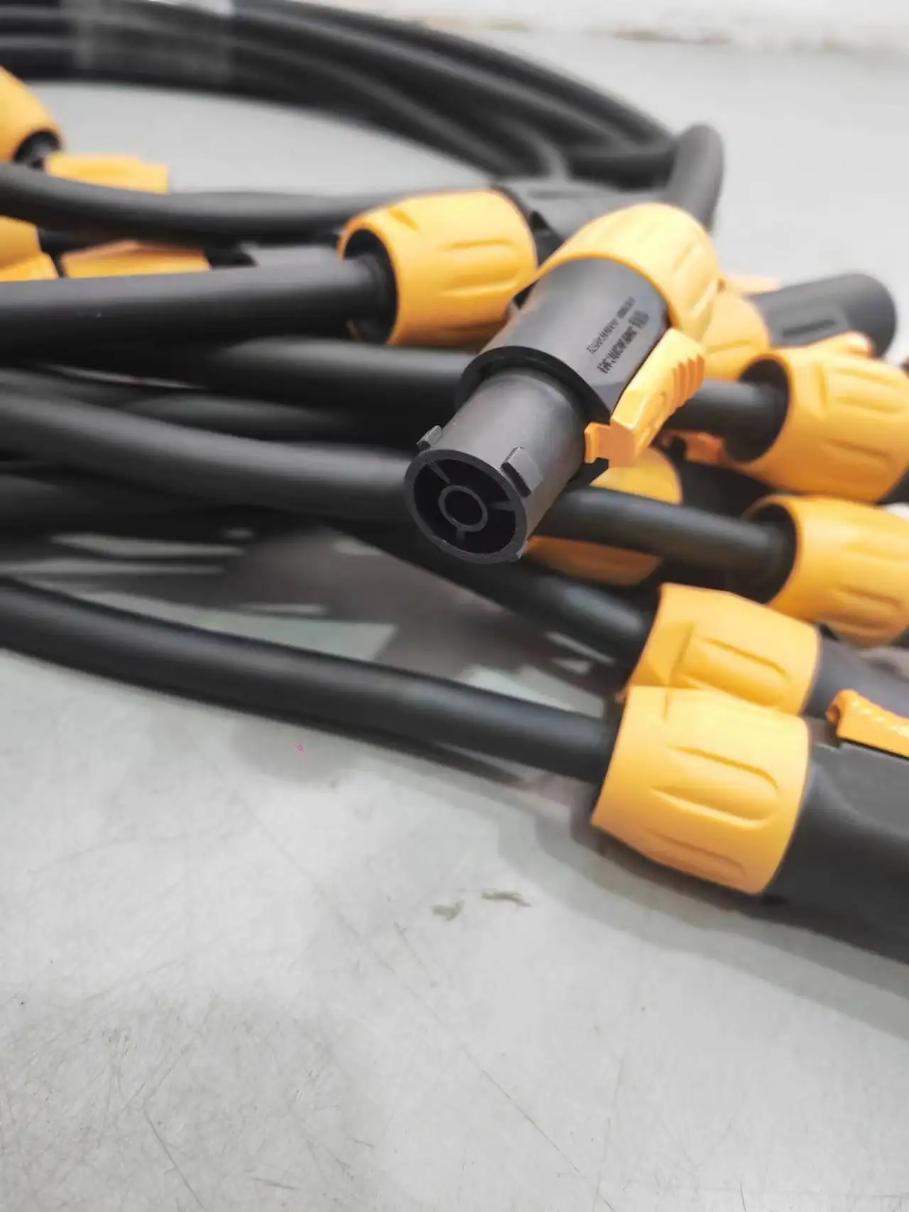 Fine Copper LED Screen cabinet Lockable Power cable, 100cm UL LED display cable