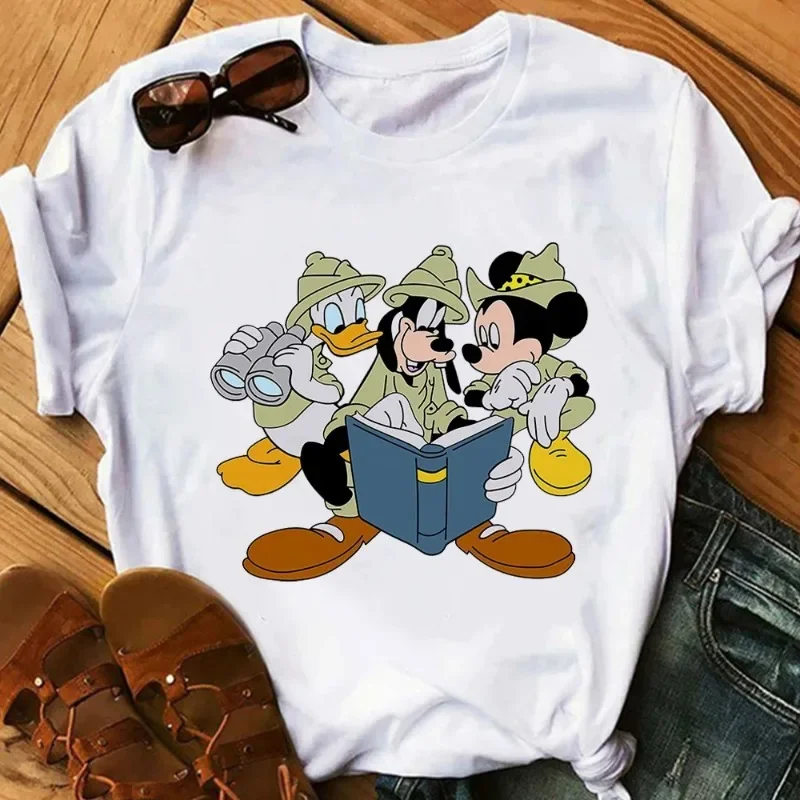 T-shirt selvaggia di Topolino T-shirt da donna Cartoon T-shirt estive per la famiglia T-shirt femminili Streetwear Animal Kindom T-shirt da donna