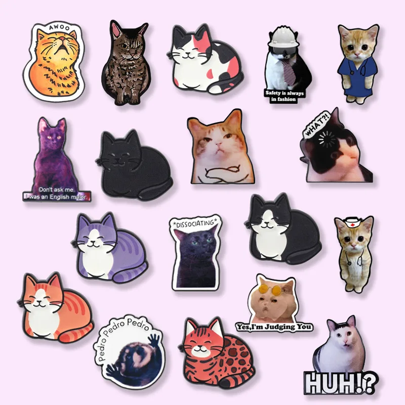 Animal Brooches Cute and Fun Trendy Emoji Metal Badges Small Gifts Wholesale Cap Pin Bag Pins for Clothes Backpack Accessories