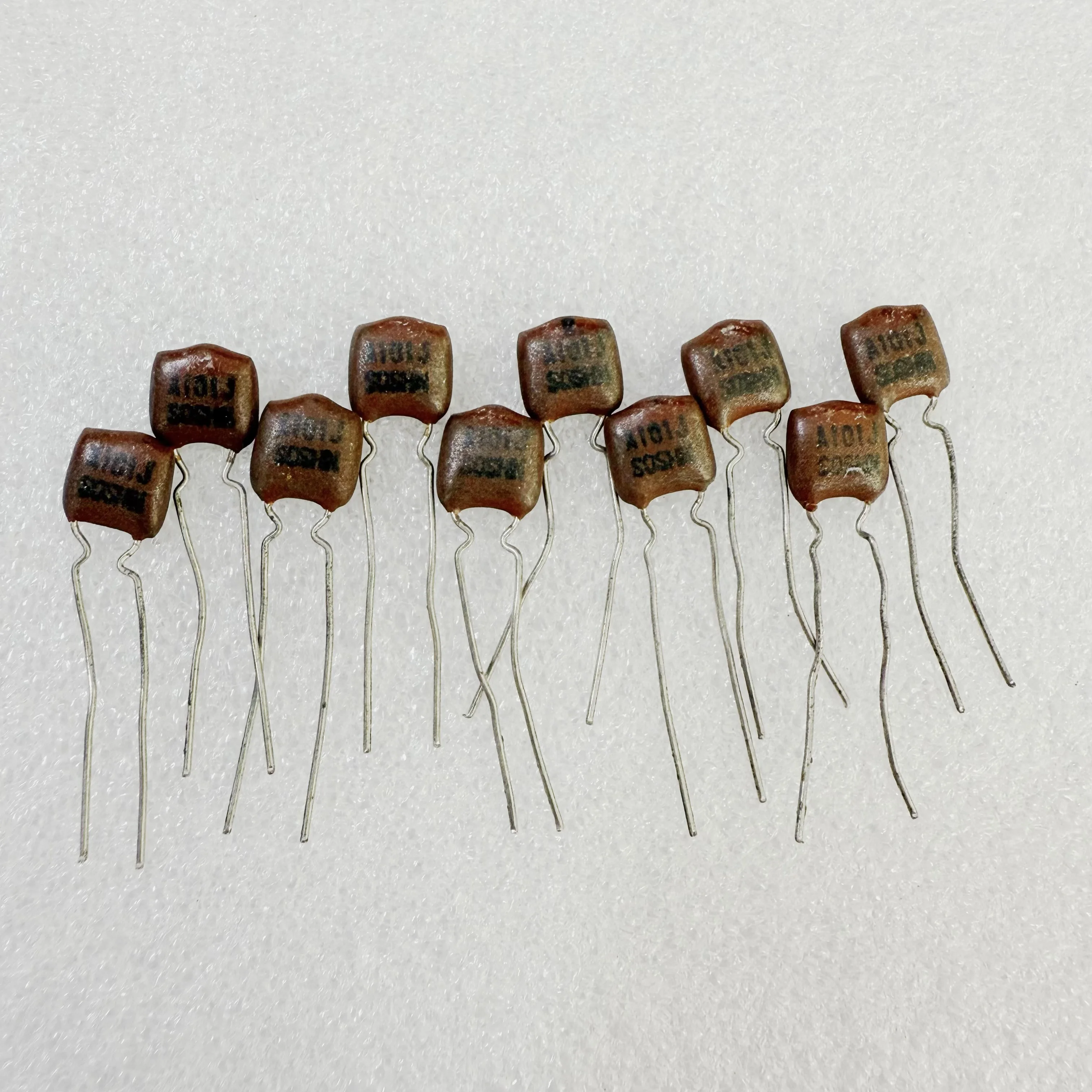 20 шт./япон 100PF 300 В 101J расстояние между контактами 5 медных контактов Fever Audio серебряный конденсатор слюды