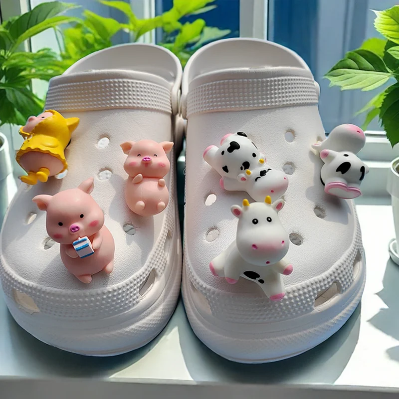 Hot sales Cute Five Little Cows Resin Shoe Charms Decoration For Child Clogs DIY Parts Womens Slippers Pins shoe Accessories