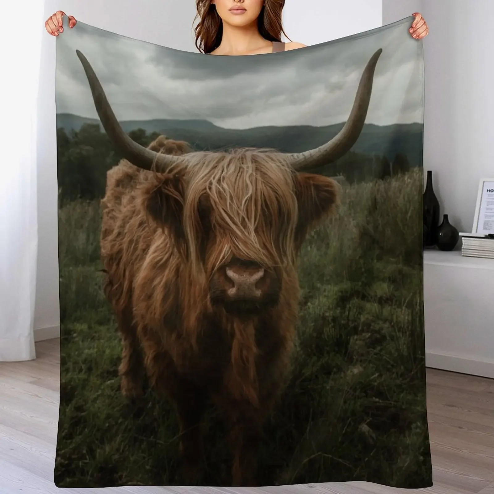Scottish highland cow Throw Blanket Luxurious Soft Blanket Holiday Gift for Family