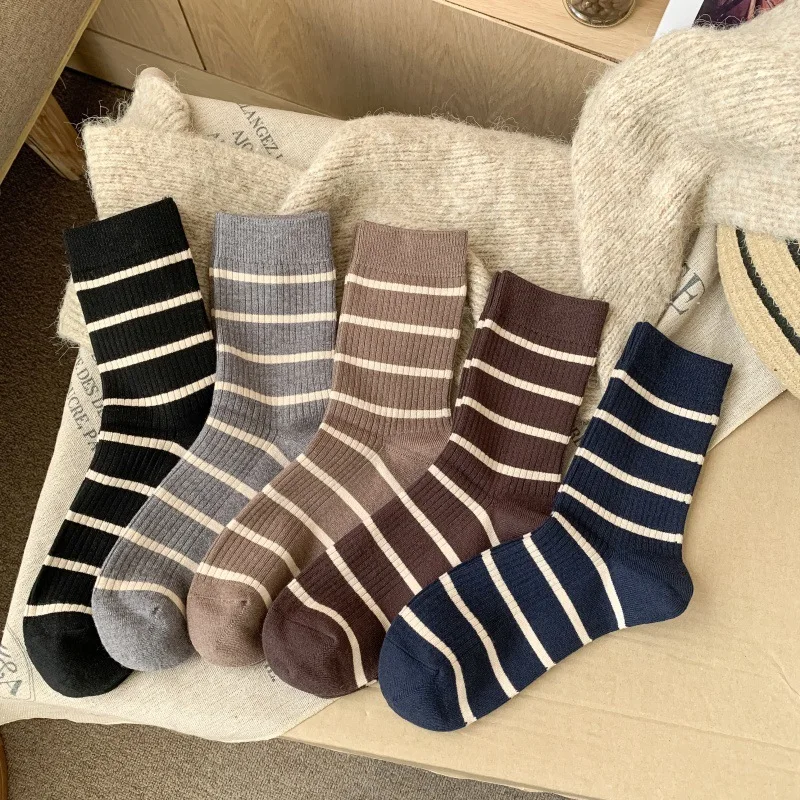 Women's Spring and Autumn Checkered Sports Mid-calf Socks, Romantic Couple Style, Versatile Cotton Socks, Fashionable Long Socks