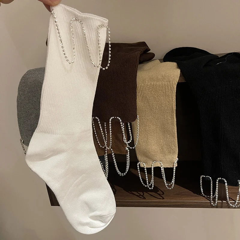 كوريا مخيط يدويا مطرز سلسلة شرابة اللون البنفسجي فتاة العمودي شريط القطن منتصف العجل كومة الجوارب للنساء وصول جديد