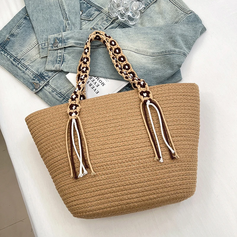 

Elegant Shoulder Bag In Leather For Women With Adjustable Strap Crossbody Handbag From Luxury Brand Famous Designer