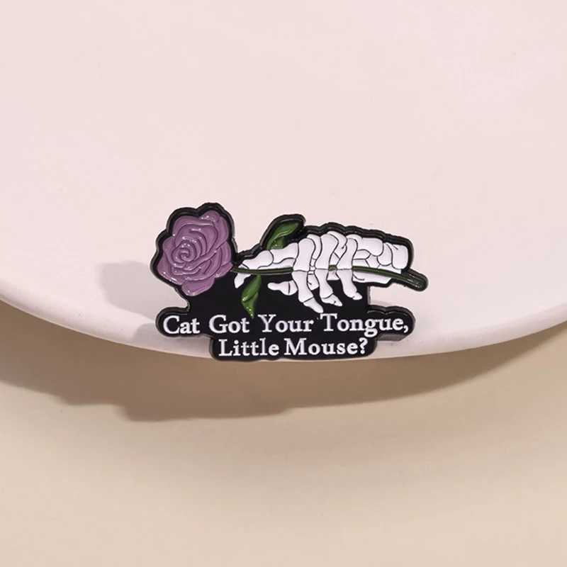 Dark Romance Book Club Enamel Pins Smut Reader Bookworm Book Lovers Brooch Lapel Badge Jewelry Gift Accessories For Friends