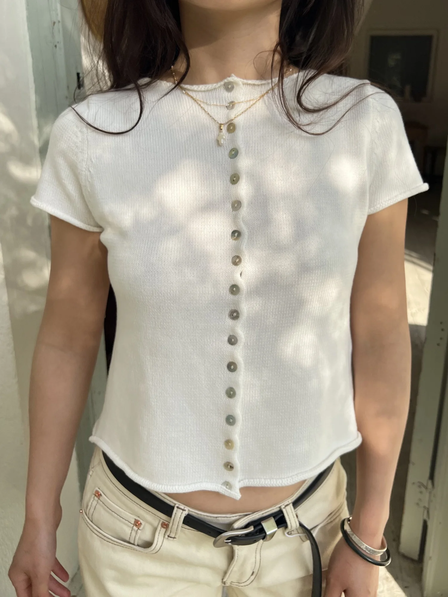 

DINA 2026 Spring New Style Cotton Knitted Short Sleeve round Neck Top Shoulder Length Pure White Women's Fashion Minimalist C...