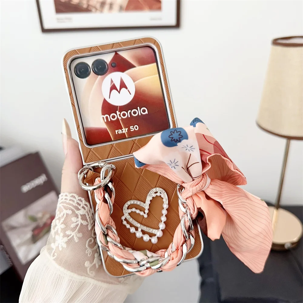 Custodia per telefono con motivo a diamante per Motorola Moto Razr 50 Ultra sciarpa bracciale Pc Hard Shell Cover posteriore protettiva in tinta unita