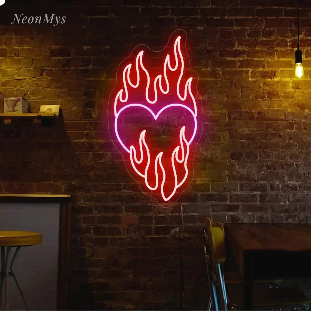 Burning Flame Fire รูปหัวใจ LED Neon Sign PARTY ตกแต่งโคมไฟกลางคืนบาร์โลโก้ออกแบบที่กําหนดเองสําหรับผนังห้องงานแต่งงานวันเกิด