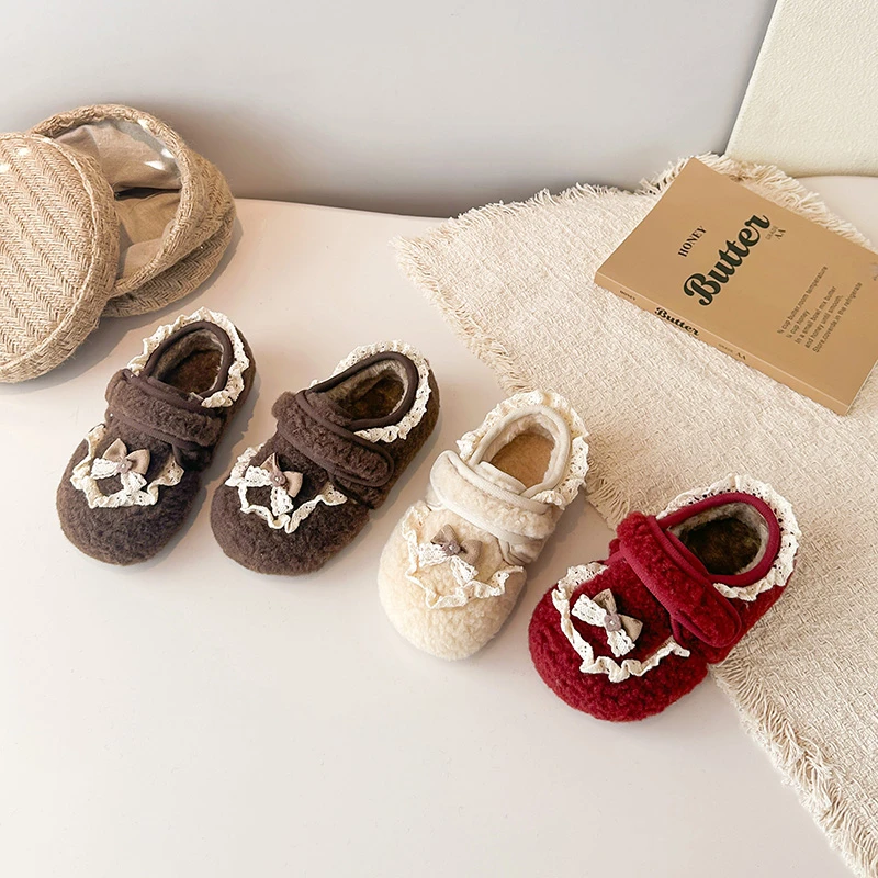 

Girls Fashion Shoes Suede Warm Princess Style Kids Casual Shoes Sweet Lace 2025 Winter New Children Sweet Flat Shoes Round Toes