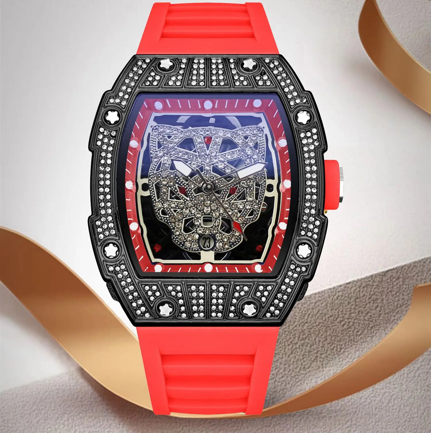 Fashion Full Diamond Case Tonneau Quartz Watch Men Hollow Diamond Leopard Head Pattern Luminous Date Sport Watch Men Steel Clock