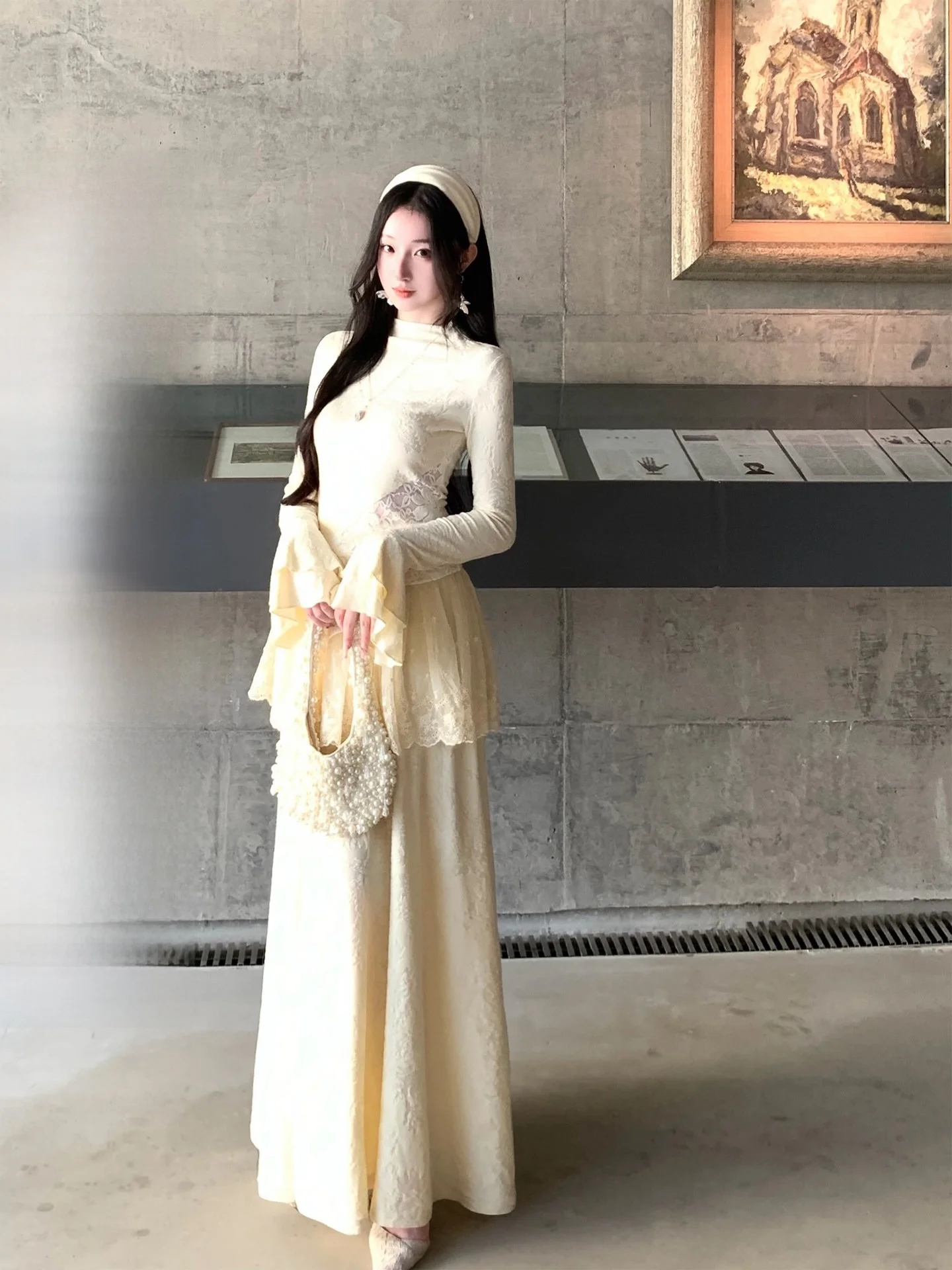 

Комплект из топа с кружевными рукавами-колокол и юбки с высокой талией Walkink Fce Lined, французский стиль, зимняя мода, женский комплект из двух предметов