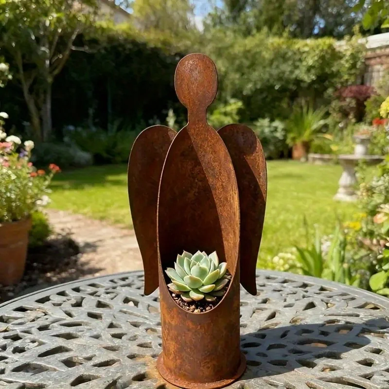 Winged metal rust-colored angel candlestick, statue decoration, candlestick, flower pot, garden decoration, Christmas decoration