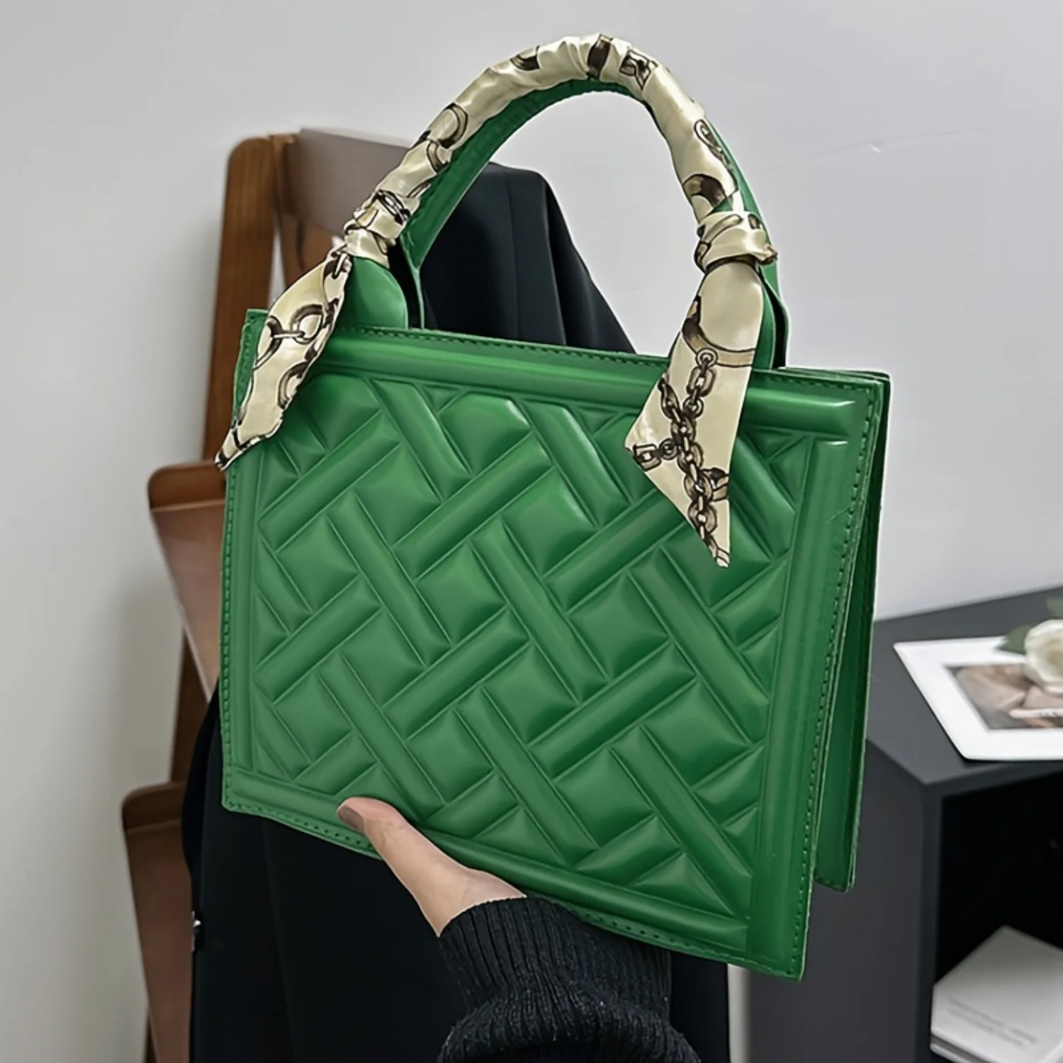 

Fashion Embossed Tote Bag Women's Mini Handbag Elegant Scarf Purse